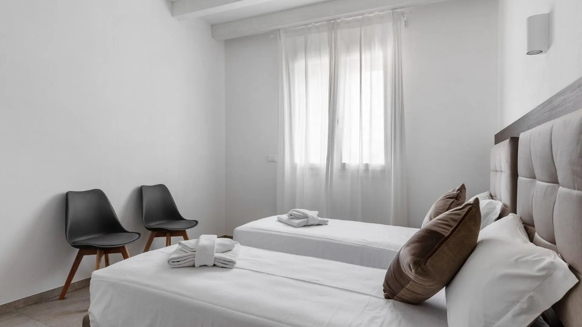 Apartment Le Dodici Porte - De Maria 7 By Bologna District Italy