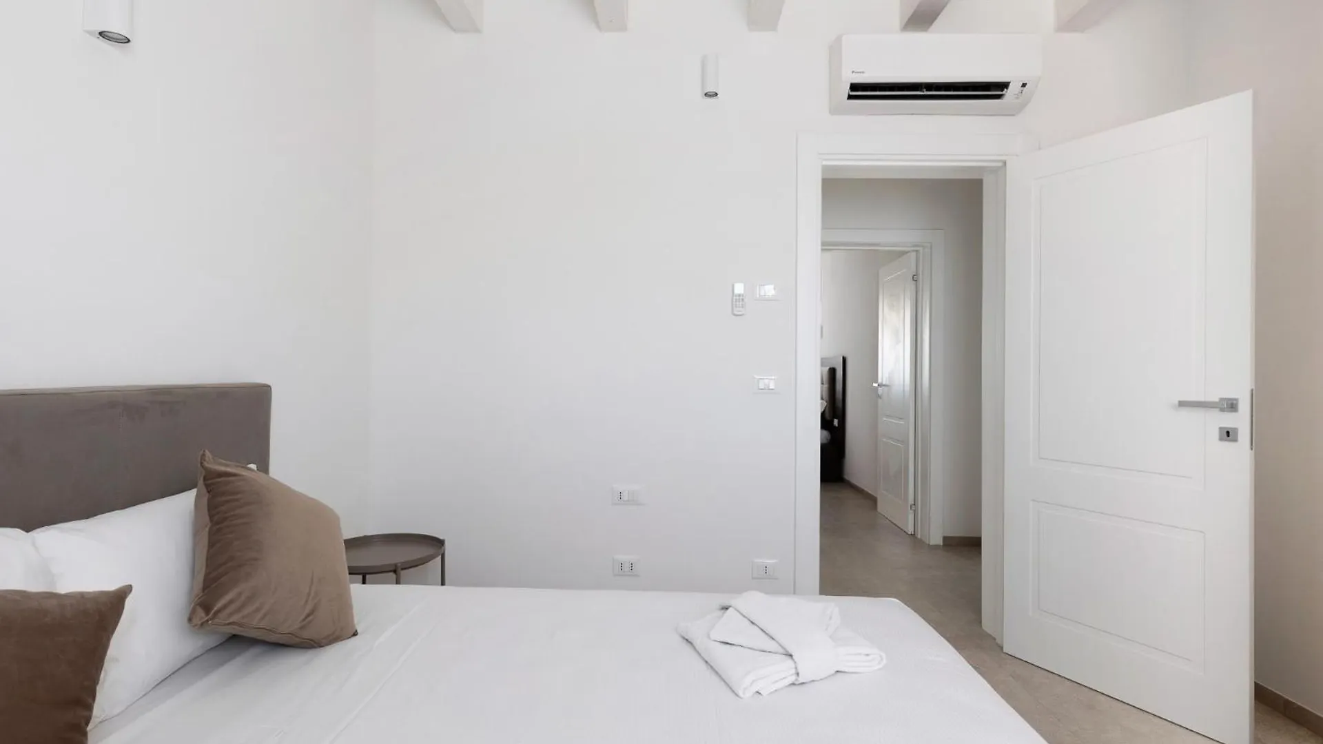 Le Dodici Porte - De Maria 7 By Bologna District Apartment